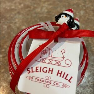 Sleigh Hill trading company Red and White set of 4 MC with Penguins. NWT cute